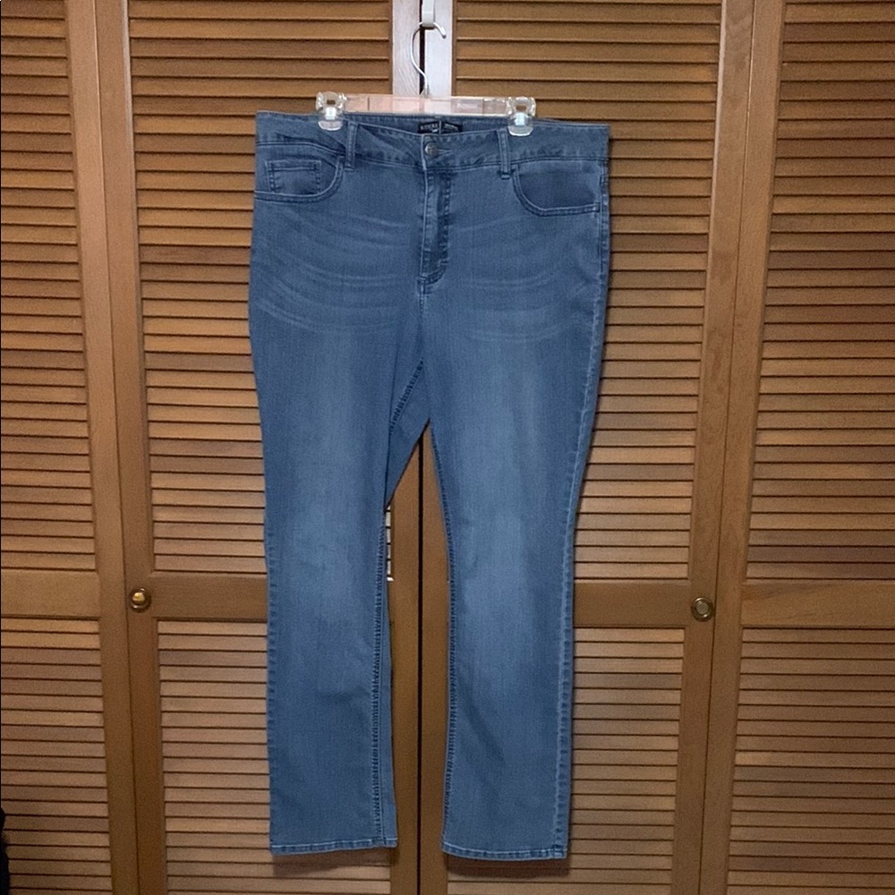 Riders by Lee Mid Rise Straight Leg Stretch Blue Jeans 18 M